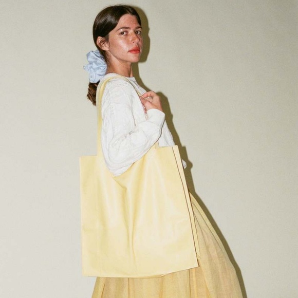 NEW Maryam Nassir Zadeh Big Birthday Bag in Lemon - Picture 1 of 3